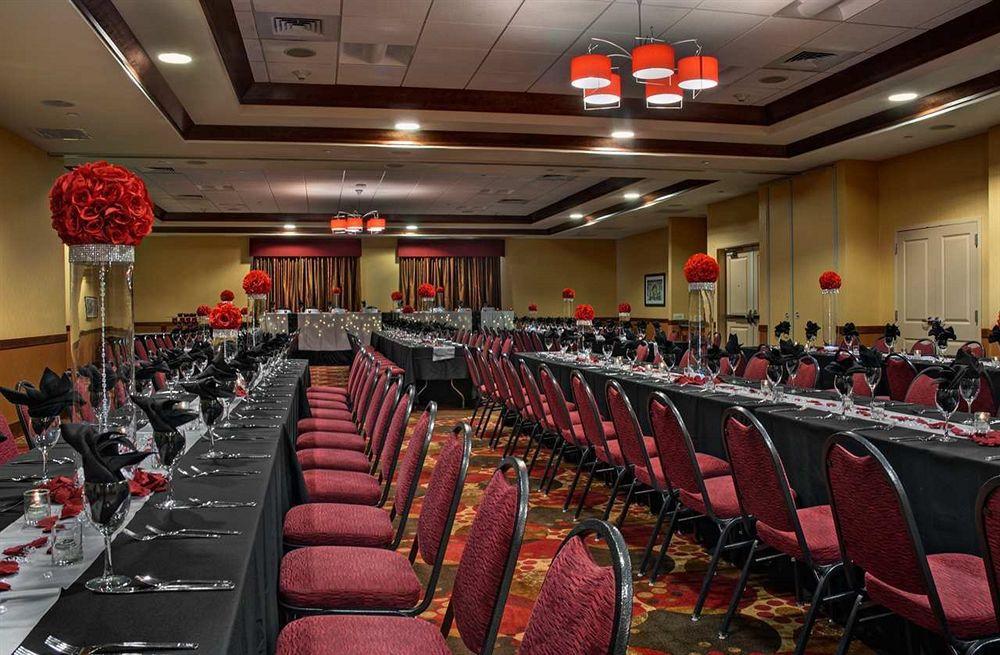 Hilton Garden Inn Milwaukee Airport Restaurant bilde